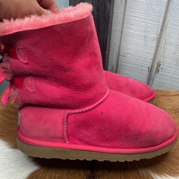 Kids little gril UGG winter boots size 3 check them out very nice thanks 🙏 - Picture 4 of 10